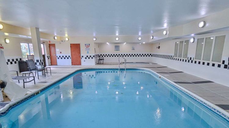 Comfort Inn & Suites Pool