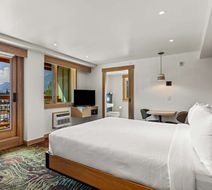 Otter Hotel Room