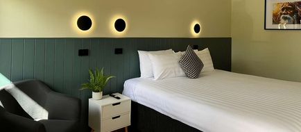 Darwin Poinciana Inn Room