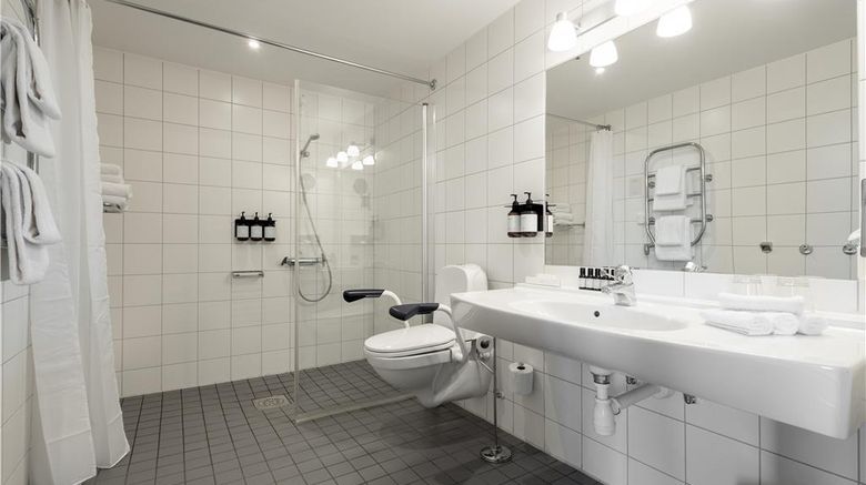 <b>Hyatt Place Gothenburg Central Room</b>. Images powered by <a href="https://iceportal.shijigroup.com/" title="IcePortal" target="_blank">IcePortal</a>.