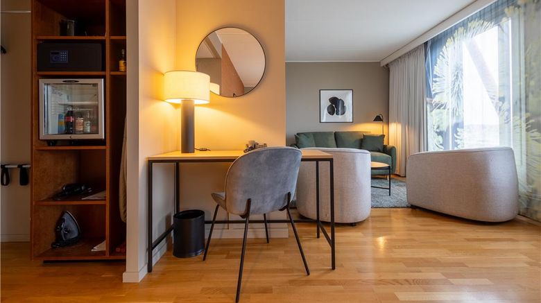 <b>Hyatt Place Gothenburg Central Room</b>. Images powered by <a href="https://iceportal.shijigroup.com/" title="IcePortal" target="_blank">IcePortal</a>.