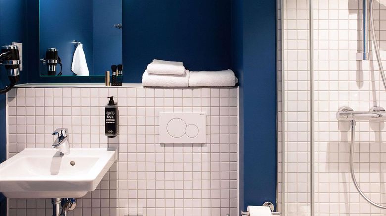 <b>ibis budget Berlin Airport Room</b>. Images powered by <a href="https://iceportal.shijigroup.com/" title="IcePortal" target="_blank">IcePortal</a>.