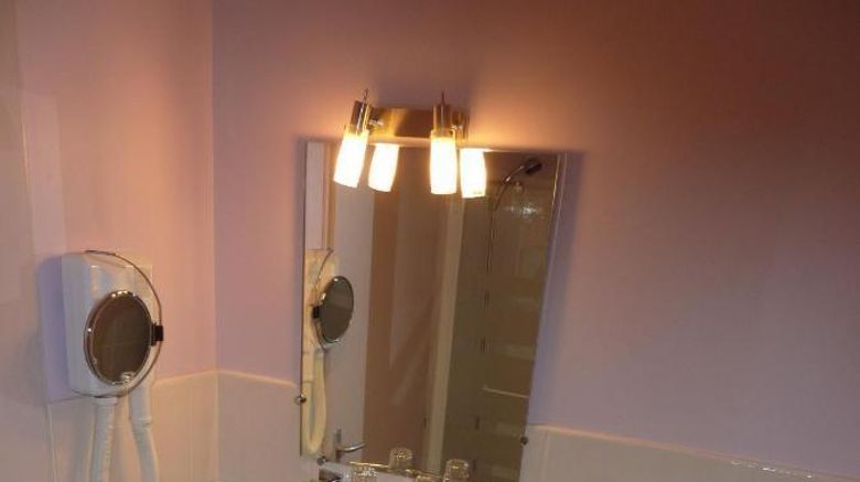 <b>Urban Style Hotel le Cheval Noir Room</b>. Images powered by <a href="https://iceportal.shijigroup.com/" title="IcePortal" target="_blank">IcePortal</a>.