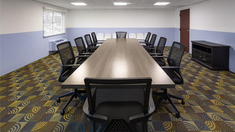 <b>Baymont by Wyndham Westampton Meeting</b>. Images powered by <a href="https://iceportal.shijigroup.com/" title="IcePortal" target="_blank">IcePortal</a>.