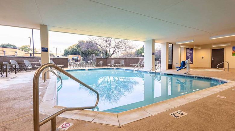 <b>Heritage Inn Suites-Trademark by Wyndham Pool</b>. Images powered by <a href="https://iceportal.shijigroup.com/" title="IcePortal" target="_blank">IcePortal</a>.