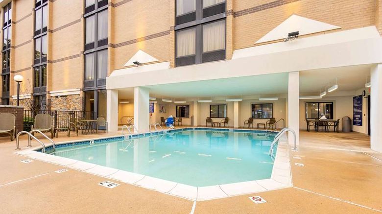 <b>Heritage Inn Suites-Trademark by Wyndham Pool</b>. Images powered by <a href="https://iceportal.shijigroup.com/" title="IcePortal" target="_blank">IcePortal</a>.