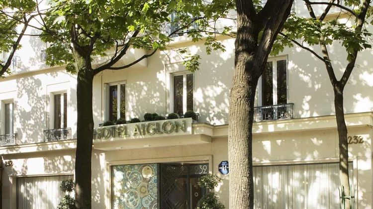 Aiglon Hotel Exterior
