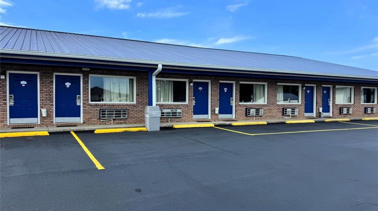 Travelodge by Wyndham Thomasville Exterior