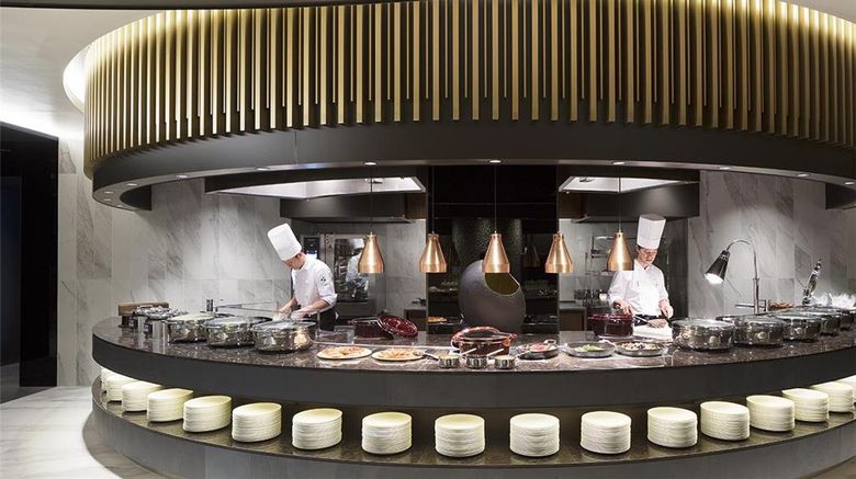 <b>RIHGA Royal Hotel Kyoto Restaurant</b>. Images powered by <a href="https://iceportal.shijigroup.com/" title="IcePortal" target="_blank">IcePortal</a>.