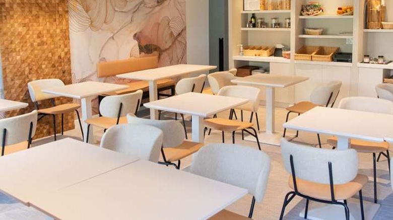<b>Hotel Du Parc Euromedecine Restaurant</b>. Images powered by <a href="https://iceportal.shijigroup.com/" title="IcePortal" target="_blank">IcePortal</a>.