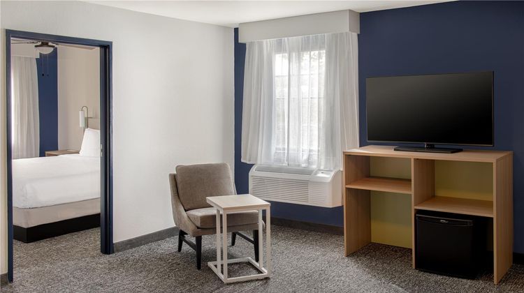 Spark by Hilton St. Robert Fort Leonard Room