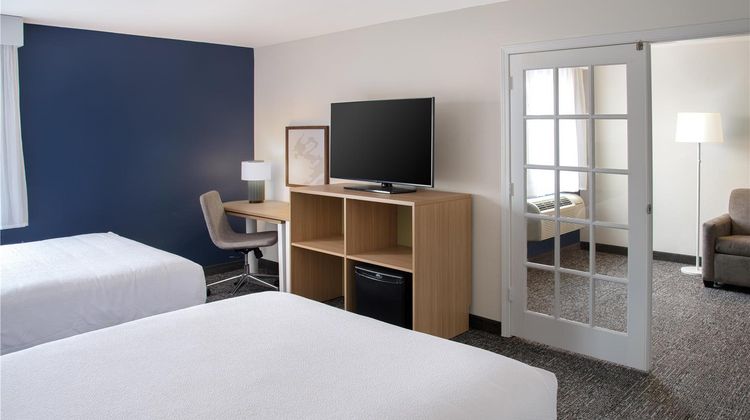 Spark by Hilton St. Robert Fort Leonard Room