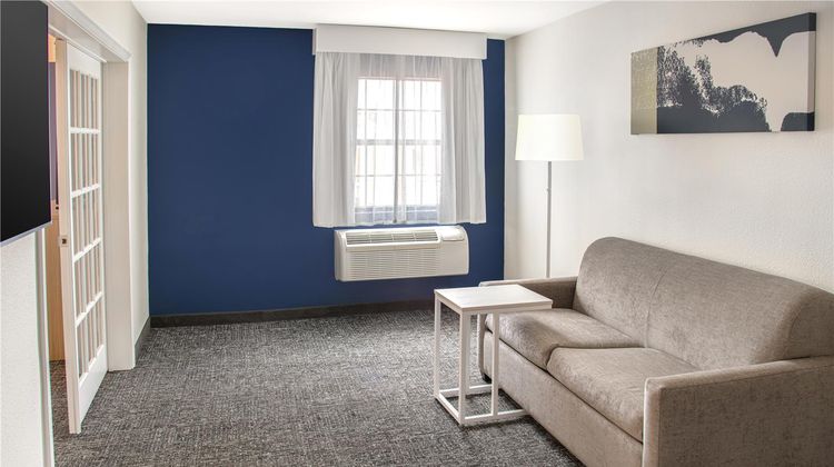 Spark by Hilton St. Robert Fort Leonard Room