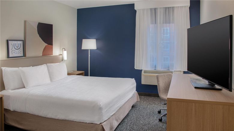 <b>Spark by Hilton St. Robert Fort Leonard Room</b>. Images powered by <a href="https://iceportal.shijigroup.com/" title="IcePortal" target="_blank">IcePortal</a>.
