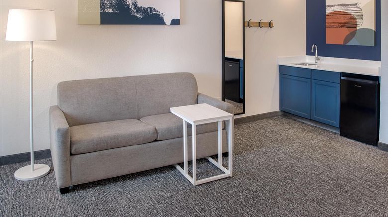 <b>Spark by Hilton St. Robert Fort Leonard Room</b>. Images powered by <a href="https://iceportal.shijigroup.com/" title="IcePortal" target="_blank">IcePortal</a>.