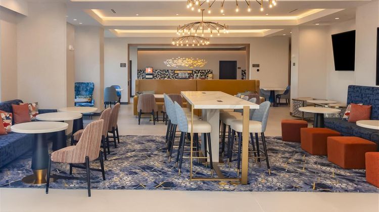 Hampton Inn and Suites Irving Hwy 183 Lobby