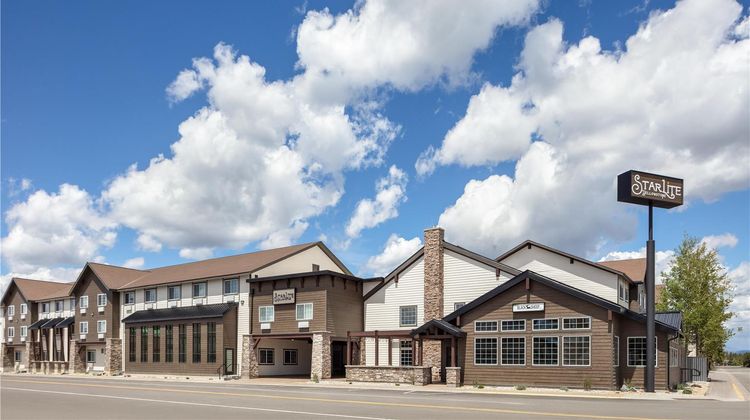 Starlite Yellowstone Exterior