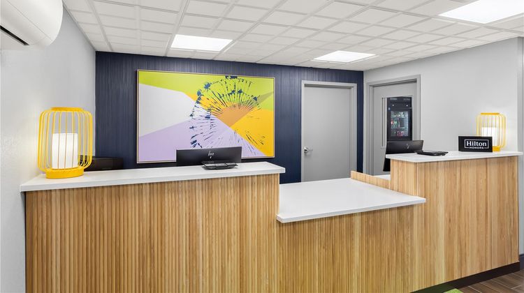 Spark by Hilton Beckley Lobby