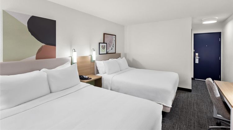 Spark by Hilton Beckley Room