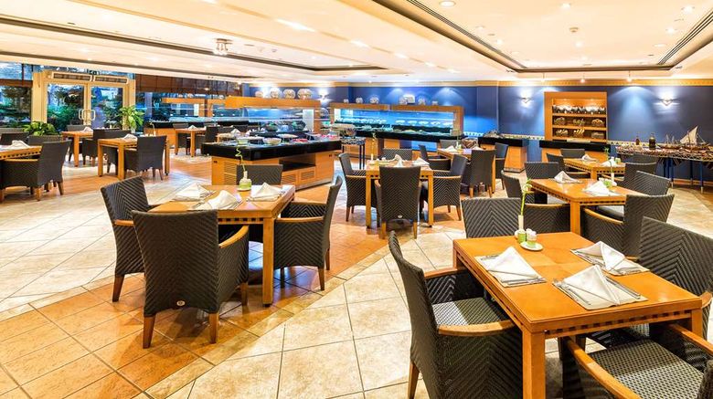 <b>Coral Beach Resort Sharjah Restaurant</b>. Images powered by <a href="https://iceportal.shijigroup.com/" title="IcePortal" target="_blank">IcePortal</a>.