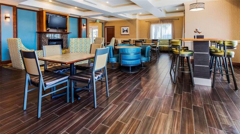 <b>Comfort Inn and Suites Waco Woodway Restaurant</b>. Images powered by <a href="https://iceportal.shijigroup.com/" title="IcePortal" target="_blank">IcePortal</a>.