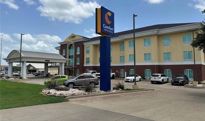 Comfort Inn and Suites Waco Woodway Exterior