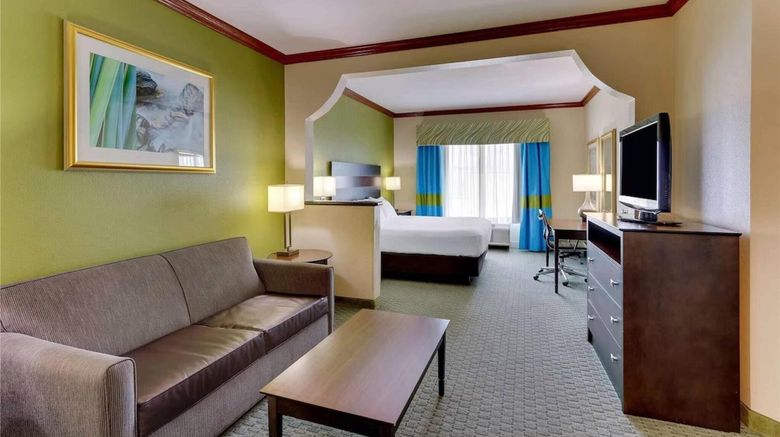 <b>Comfort Inn and Suites Waco Woodway Suite</b>. Images powered by <a href="https://iceportal.shijigroup.com/" title="IcePortal" target="_blank">IcePortal</a>.
