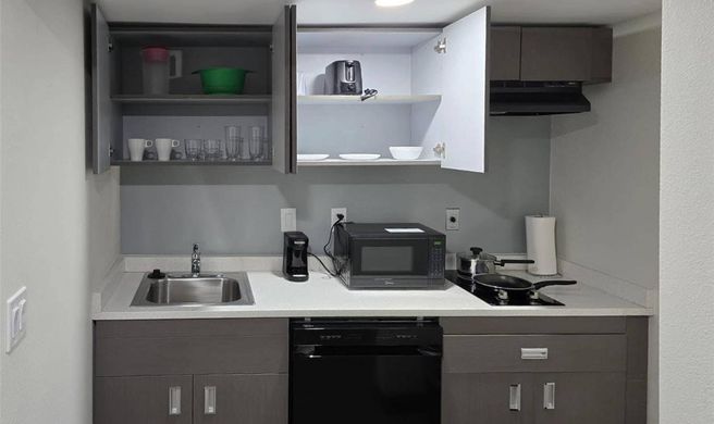 MainStay Suites Prince George Fort Lee Suite
