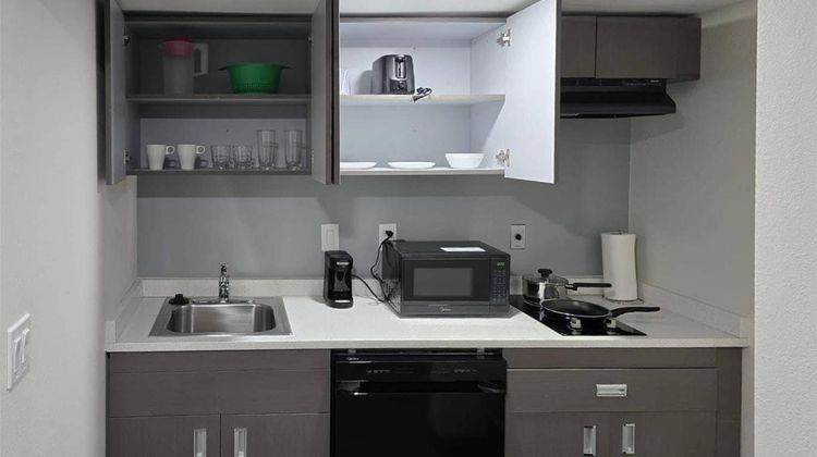 MainStay Suites Prince George Fort Lee Suite