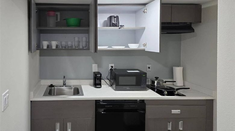 MainStay Suites Prince George Fort Lee Suite. Images powered by <a href="https://iceportal.shijigroup.com" target="_blank" rel="noopener">Ice Portal</a>.