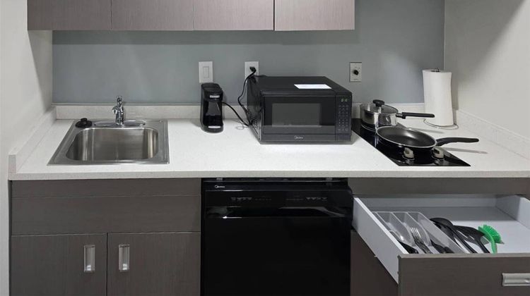 MainStay Suites Prince George Fort Lee Suite