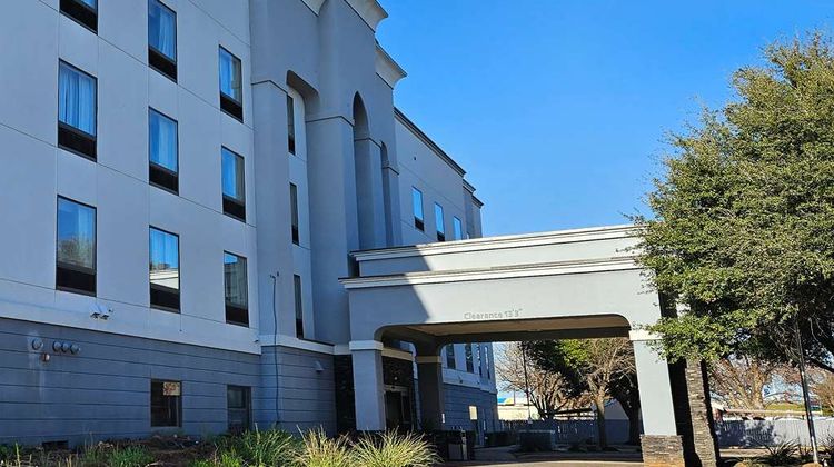 Ramada by Wyndham Burkburnett Exterior