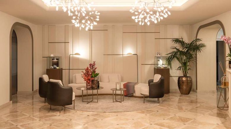 <b>Bellerive Lifestyle Hotel Lobby</b>. Images powered by <a href="https://iceportal.shijigroup.com/" title="IcePortal" target="_blank">IcePortal</a>.