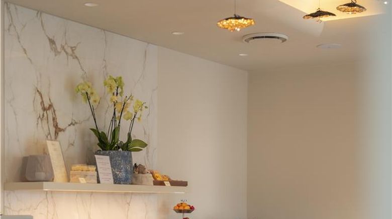 <b>Bellerive Lifestyle Hotel Restaurant</b>. Images powered by <a href="https://iceportal.shijigroup.com/" title="IcePortal" target="_blank">IcePortal</a>.