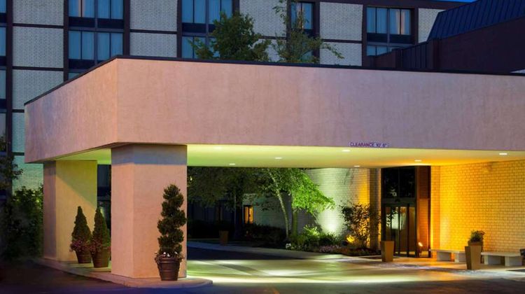 Wyndham Columbus Exterior