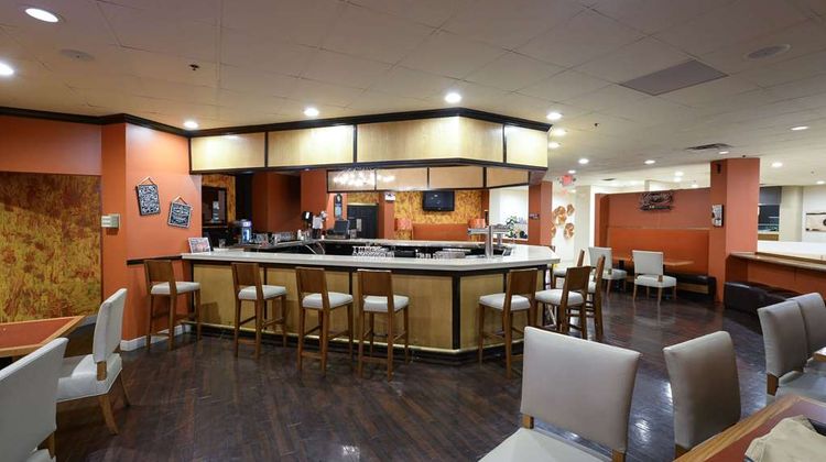 Wyndham Columbus Restaurant