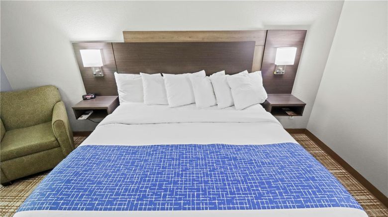 <b>GrandStay Hotel & Suites Minocqua Room</b>. Images powered by <a href="https://iceportal.shijigroup.com/" title="IcePortal" target="_blank">IcePortal</a>.