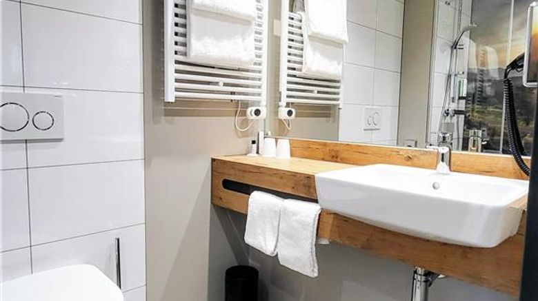 <b>Mountain View Hotel Willingen, BW Room</b>. Images powered by <a href="https://iceportal.shijigroup.com/" title="IcePortal" target="_blank">IcePortal</a>.