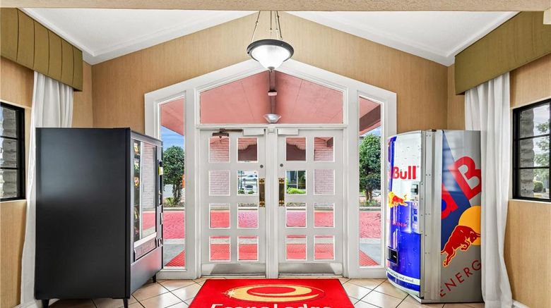 <b>Econo Lodge Augusta North -Washington Rd Lobby</b>. Images powered by <a href="https://iceportal.shijigroup.com/" title="IcePortal" target="_blank">IcePortal</a>.