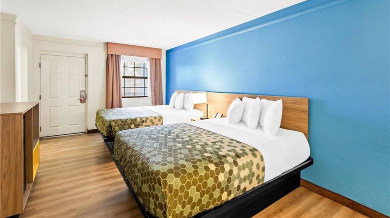 <b>Econo Lodge Augusta North -Washington Rd Room</b>. Images powered by <a href="https://iceportal.shijigroup.com/" title="IcePortal" target="_blank">IcePortal</a>.