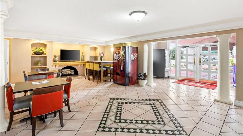 <b>Econo Lodge Augusta North -Washington Rd Lobby</b>. Images powered by <a href="https://iceportal.shijigroup.com/" title="IcePortal" target="_blank">IcePortal</a>.