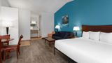 PaddleTail Waterfront Lodge Suite