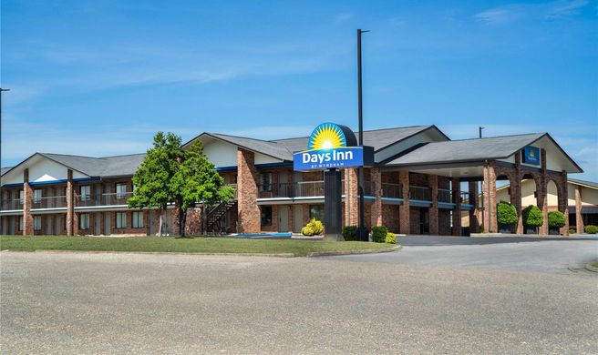 Days Inn by Wyndham Clanton Exterior