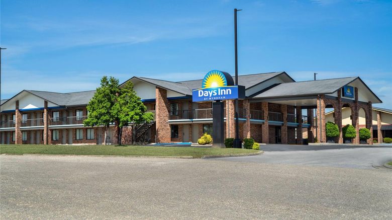 Days Inn by Wyndham Clanton Exterior. Images powered by <a href="https://iceportal.shijigroup.com" target="_blank" rel="noopener">Ice Portal</a>.