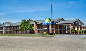 Days Inn by Wyndham Clanton