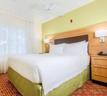 Sonesta Simply Suites Brookhollow Suite