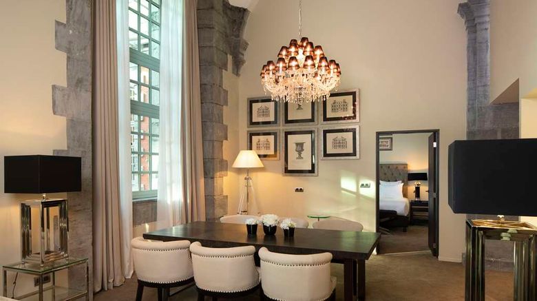 <b>Royal Hainaut Spa & Resort Hotel Suite</b>. Images powered by <a href="https://iceportal.shijigroup.com/" title="IcePortal" target="_blank">IcePortal</a>.