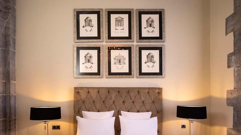 <b>Royal Hainaut Spa & Resort Hotel Room</b>. Images powered by <a href="https://iceportal.shijigroup.com/" title="IcePortal" target="_blank">IcePortal</a>.