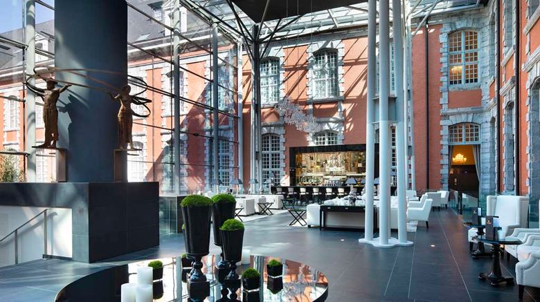 <b>Royal Hainaut Spa & Resort Hotel Lobby</b>. Images powered by <a href="https://iceportal.shijigroup.com/" title="IcePortal" target="_blank">IcePortal</a>.