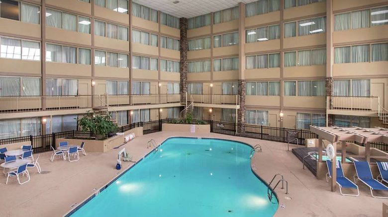 <b>Wyndham Garden Westlake Pool</b>. Images powered by <a href="https://iceportal.shijigroup.com/" title="IcePortal" target="_blank">IcePortal</a>.